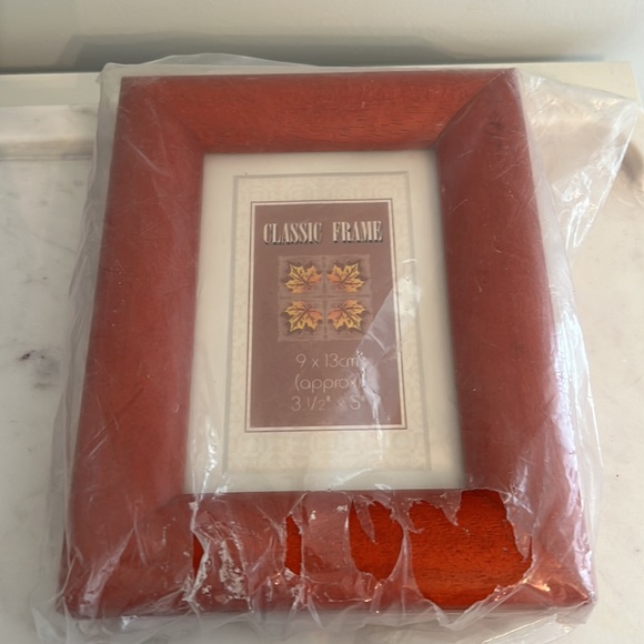 Home Decor Classic Picture Frame - Picture 6 of 6